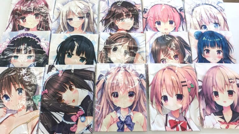 お売りいただいた抱き枕カバー2