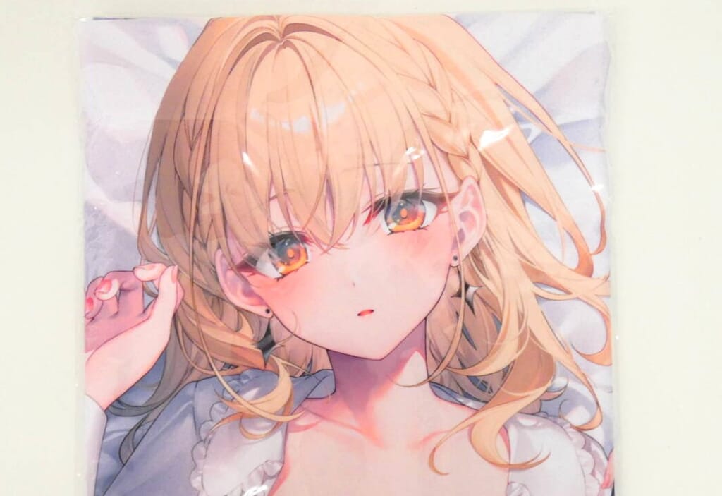 『豚のレバーは加熱しろ』抱き枕カバー ジェス